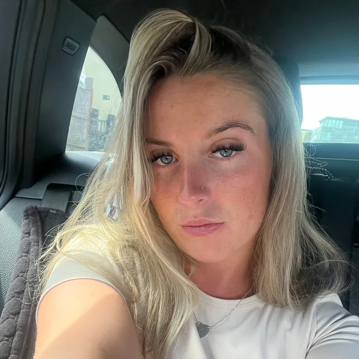 caitlinevansxx