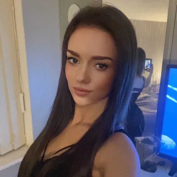 @chloejadehg