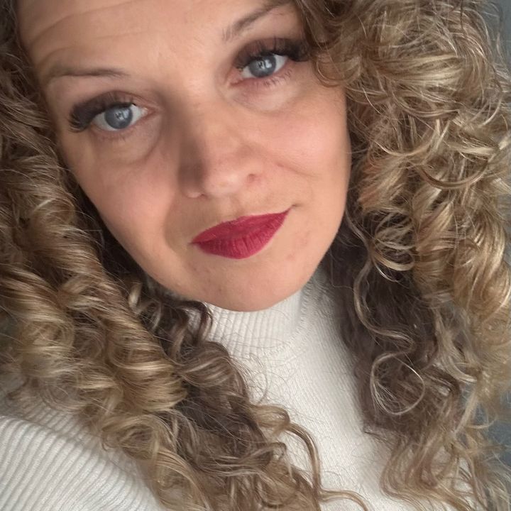toniannmariehair_