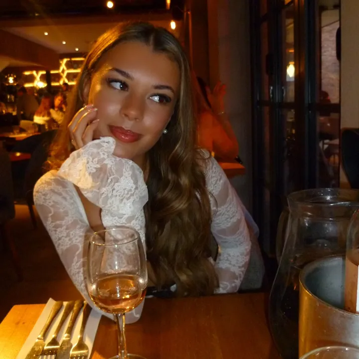 miacharlton2