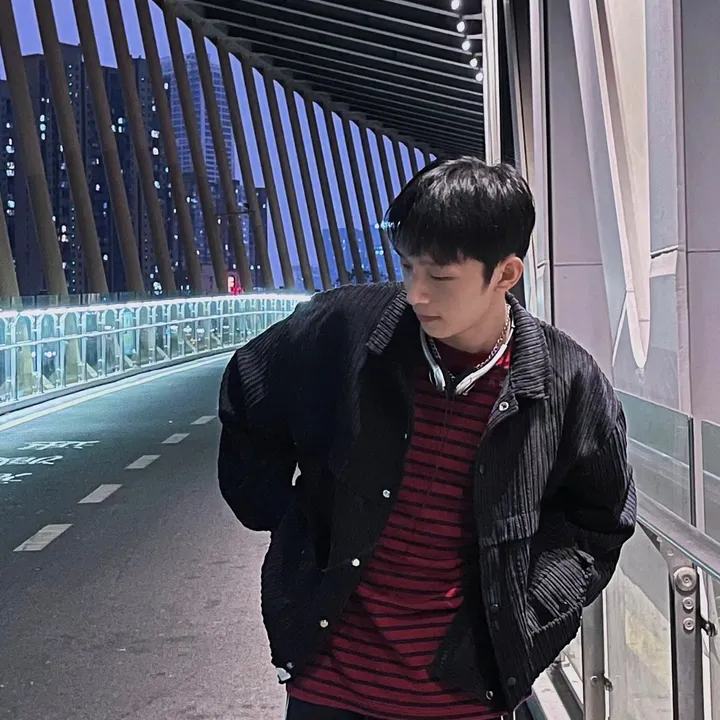 yue.zhang718