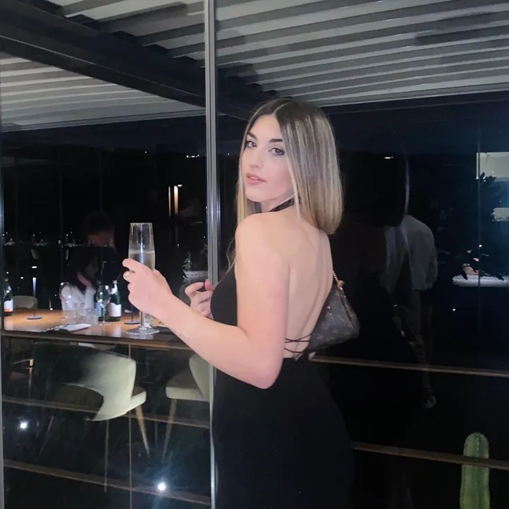 llaaviniaaa