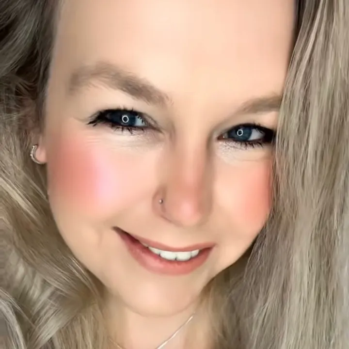 jennifer.1.9.8.7