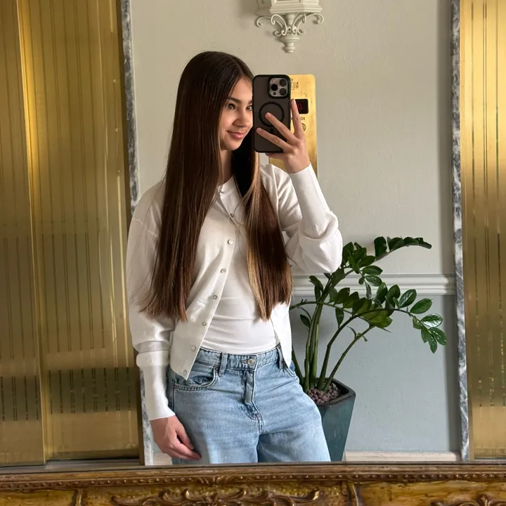 sabina_poniatov