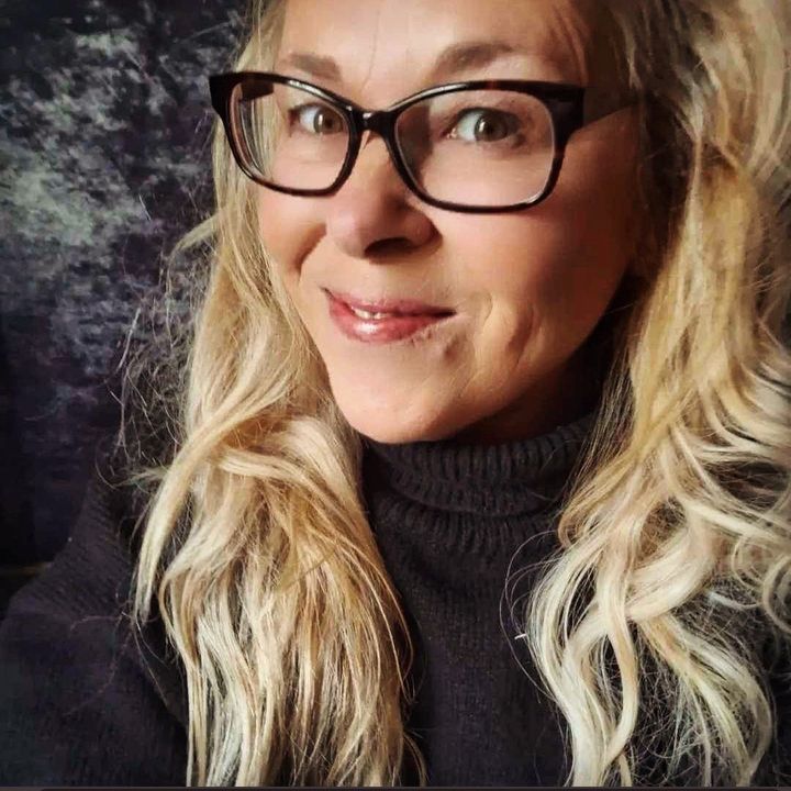 author_noelleholten