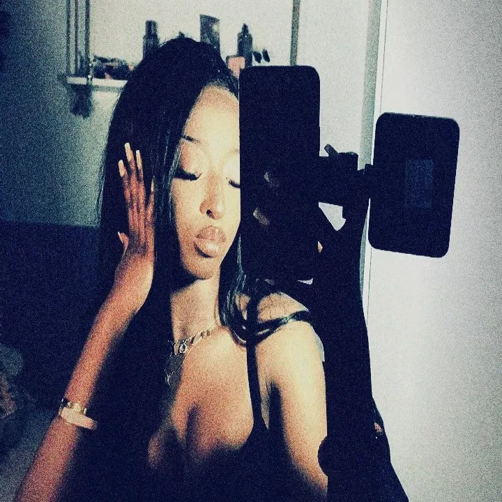 tyra.adj