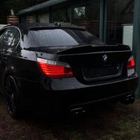 black_525d