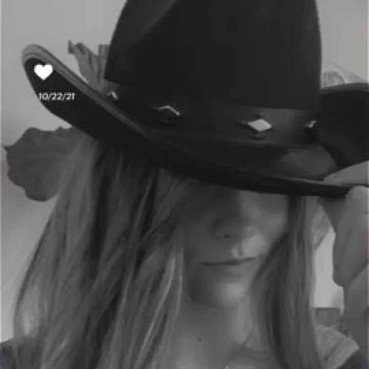 sarahhh_theblonde1