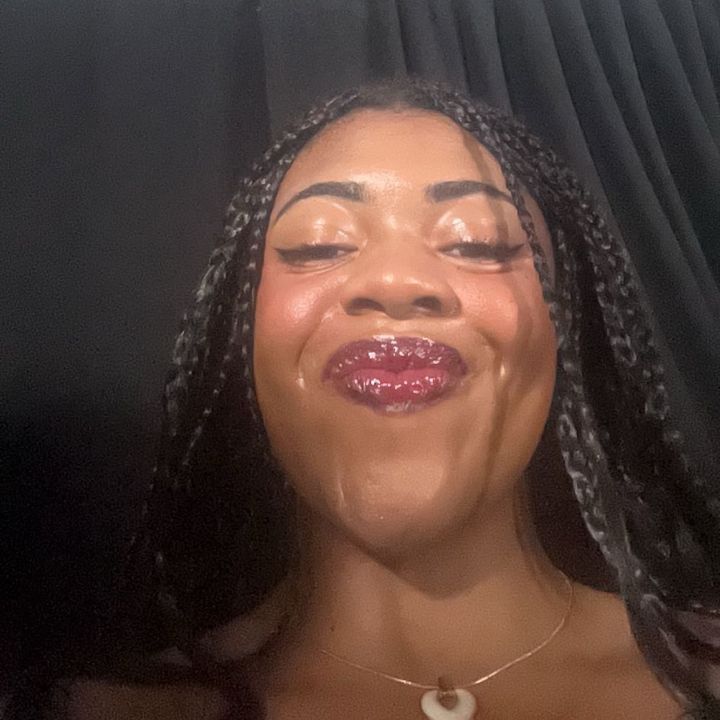 @rachelmgreyy