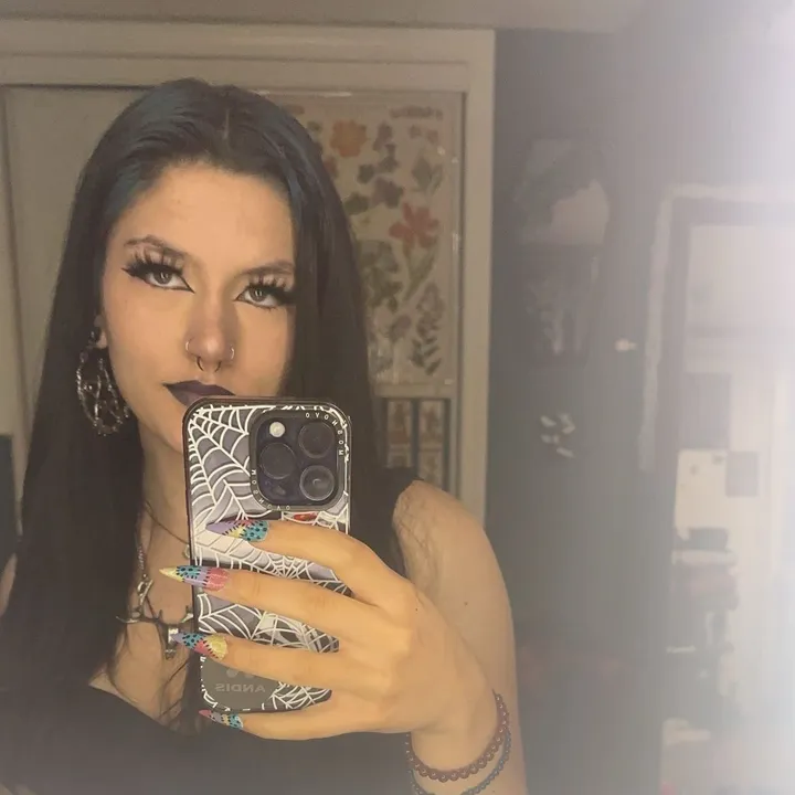 strange.spooky_girl