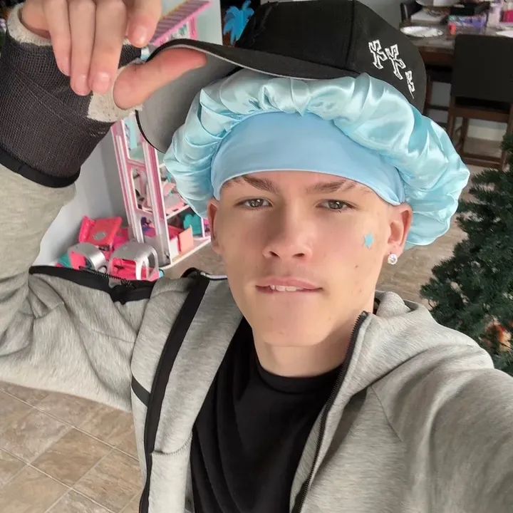 @whiteboyjddd