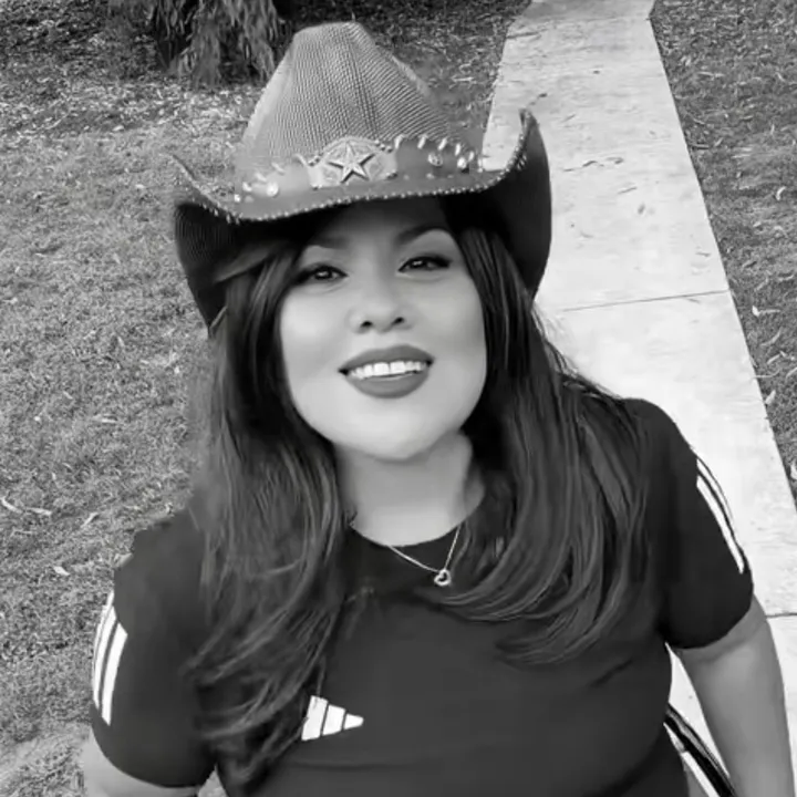 tinaverduzco72