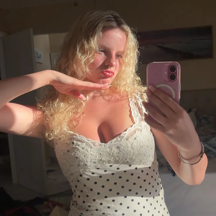 @aalexis.brown