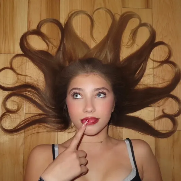 nayelilovera_