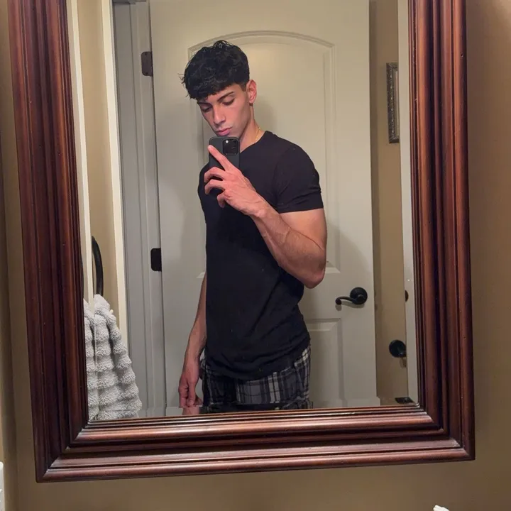 whodoesntwanttobeme