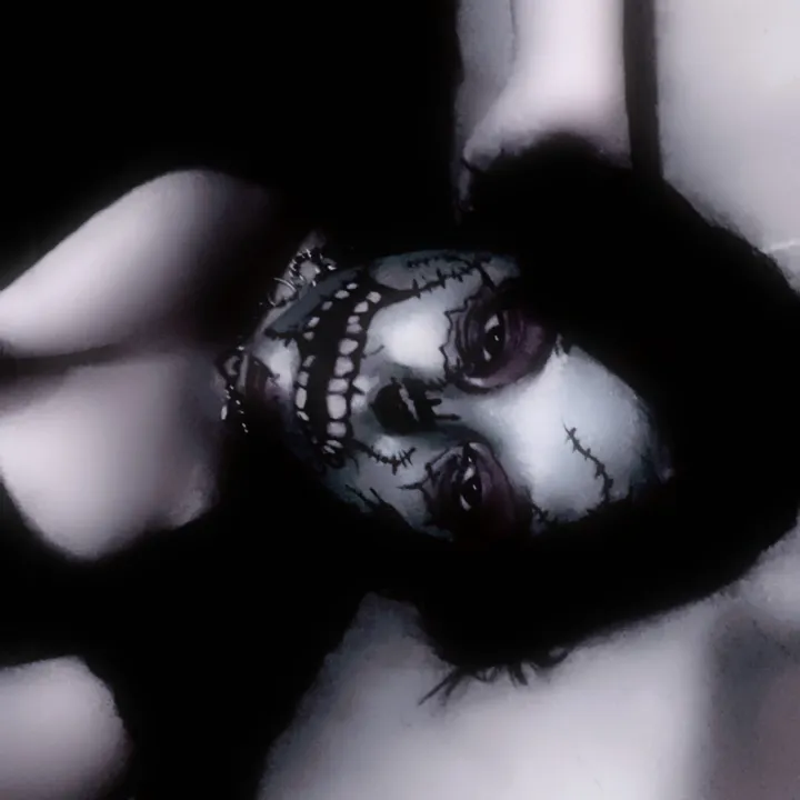 living.dead.girl.7