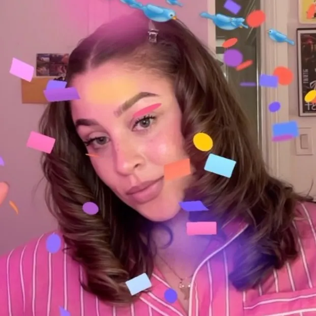 @zoefromtheinternet