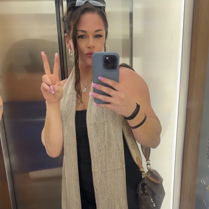 @sarahrae17