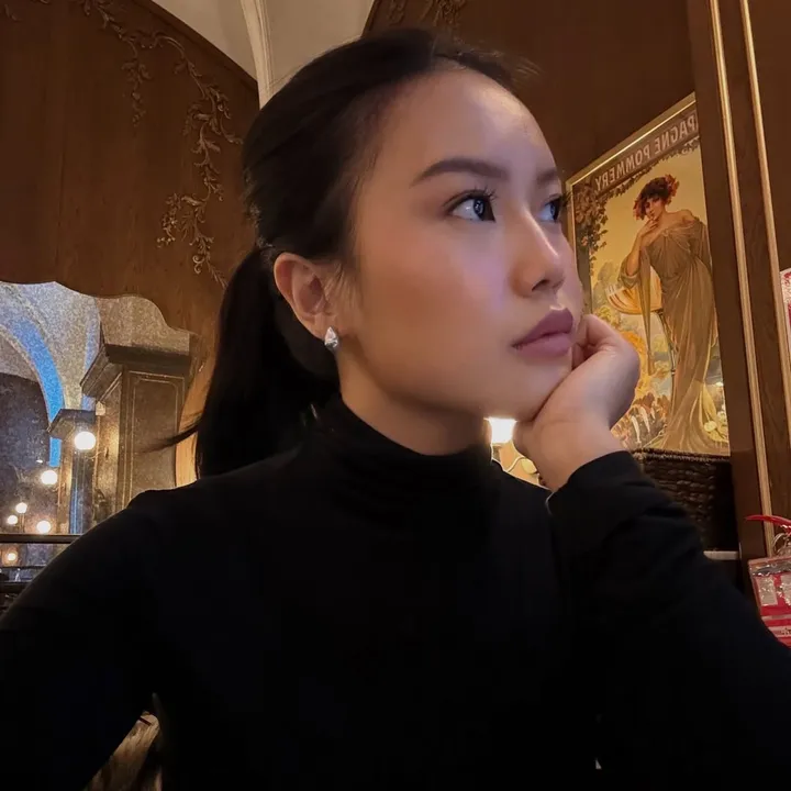 @caitlinagustina
