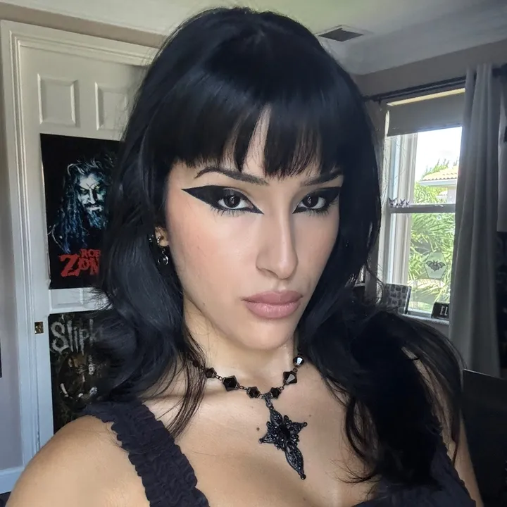 hairygal_kayla