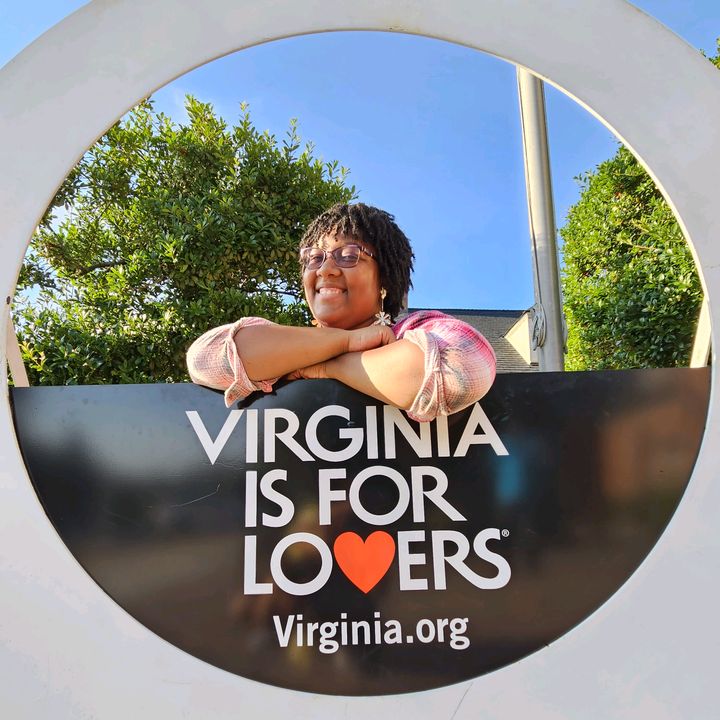 @dinnieinvirginnie