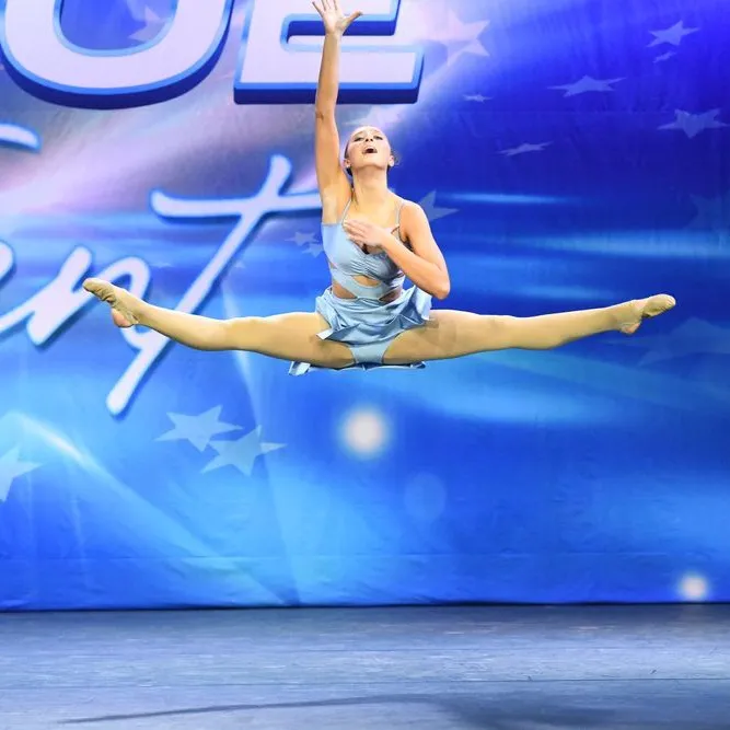 ava_dancer7
