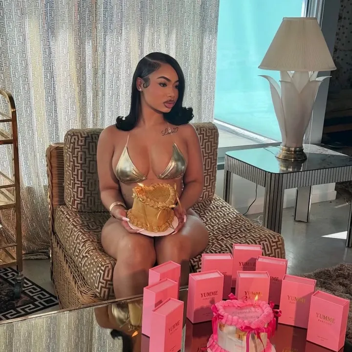 @chanell4chanel