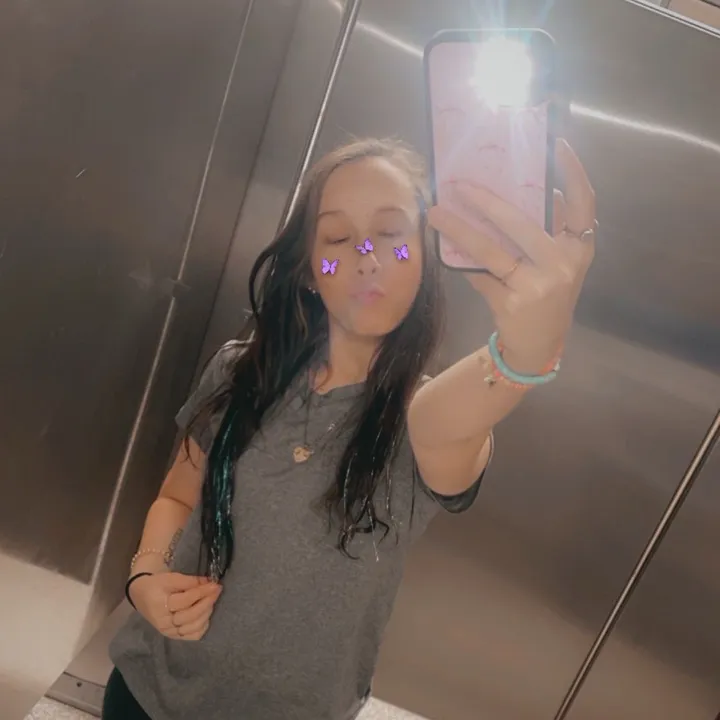 megxoxo._
