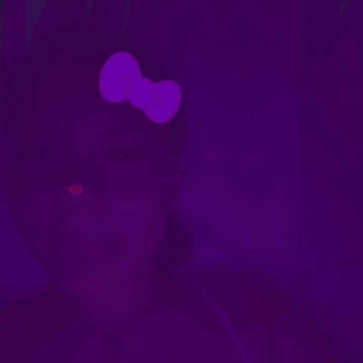 jsapr3ttypurpl3pin3appl3