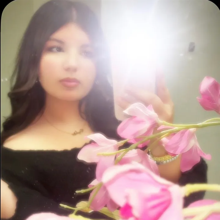 sophiaaa_rose_montiel