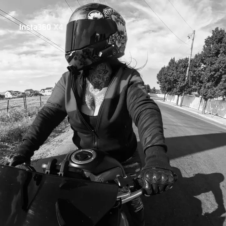 zx_moto_mommy