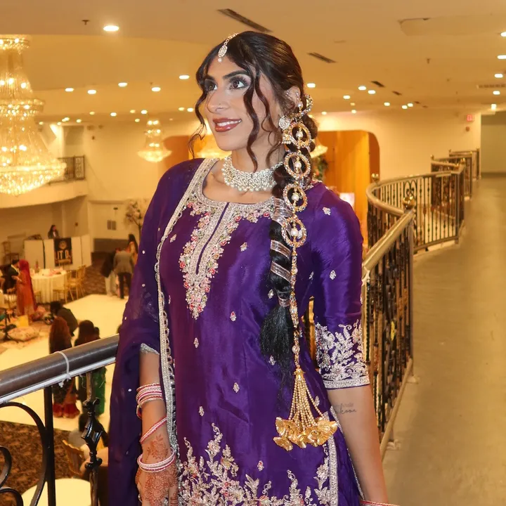 @zehraxxnaqvi