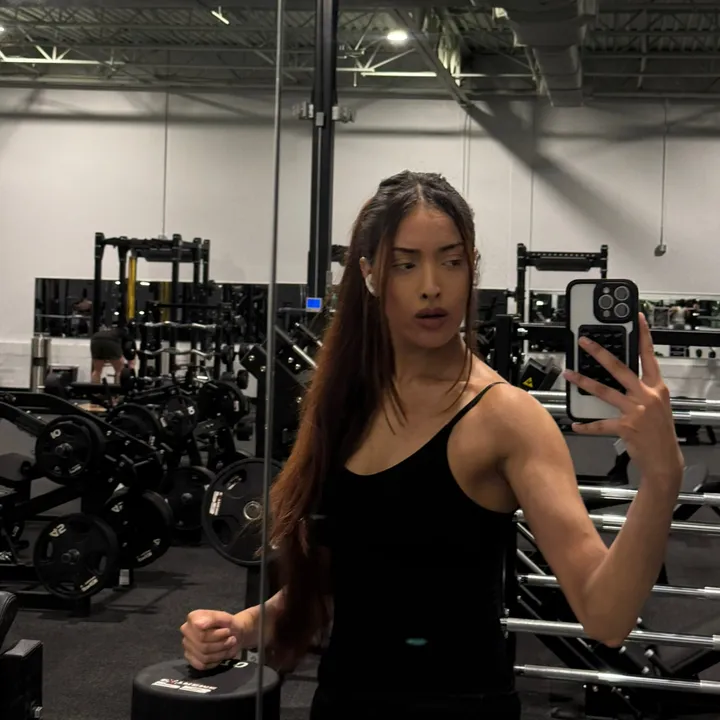 arinarozarioo