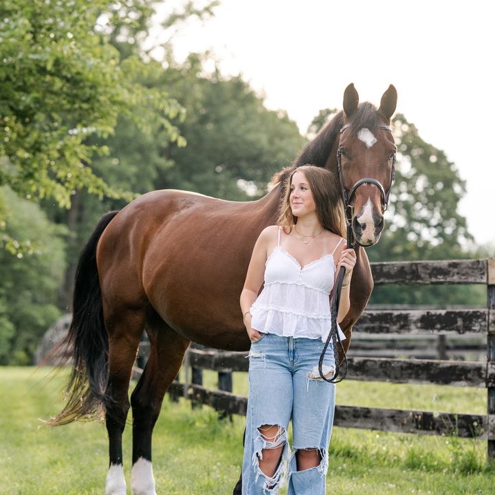 @juliahennek.eq