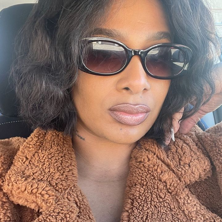 @lyric_cross