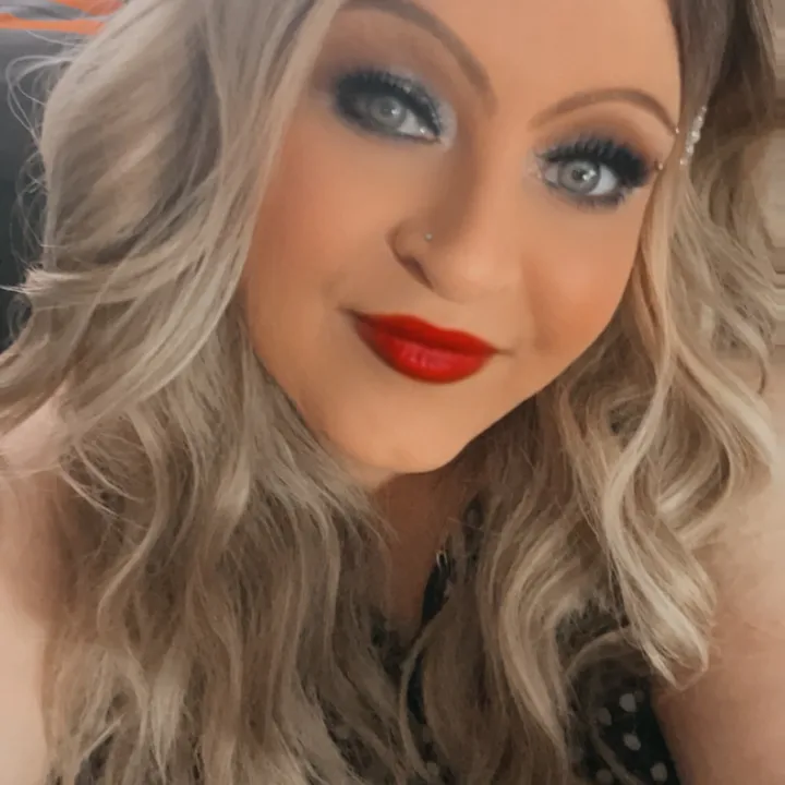 elisiachollett81