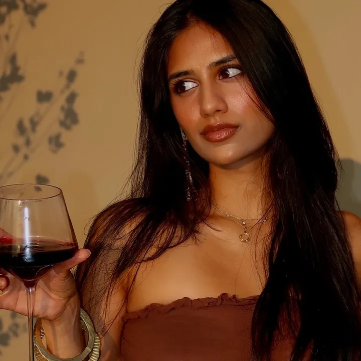 @avivamehta