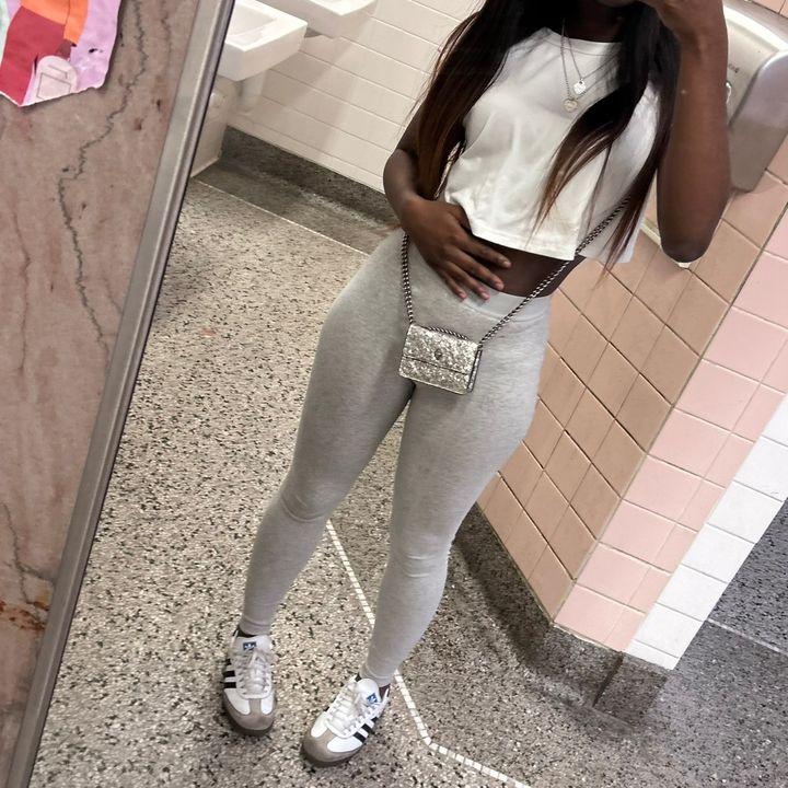 brookeleonapt.4