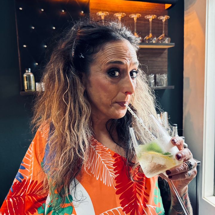 @cocktailswithjulie