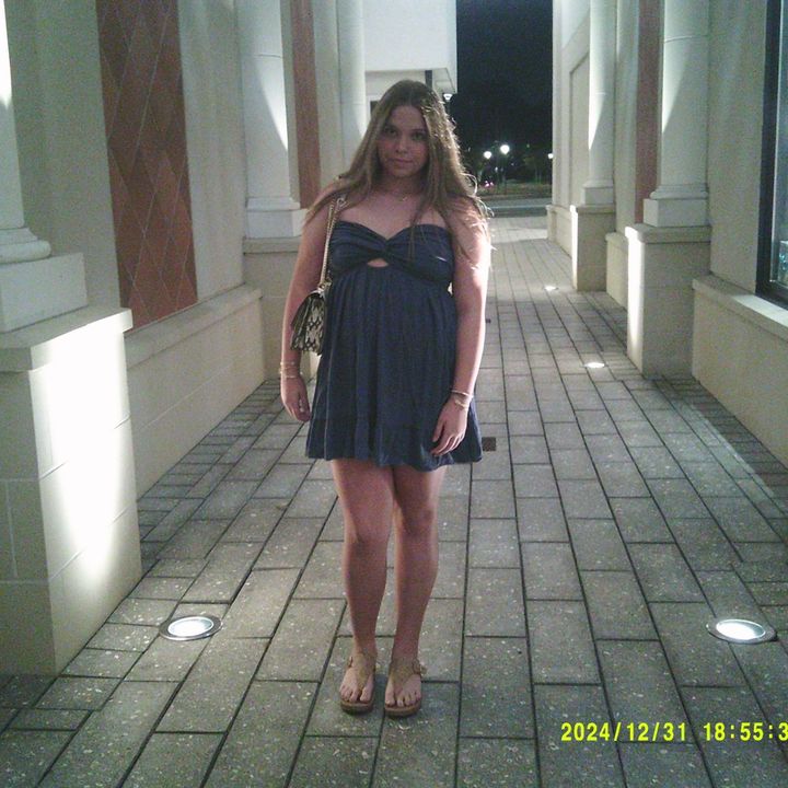 lizzie_caf