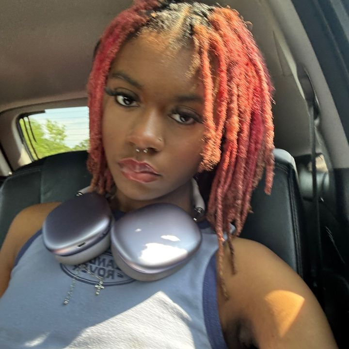 bluelocs_girl