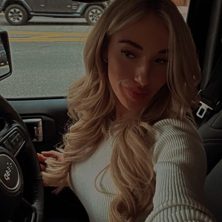 carlysparksxo