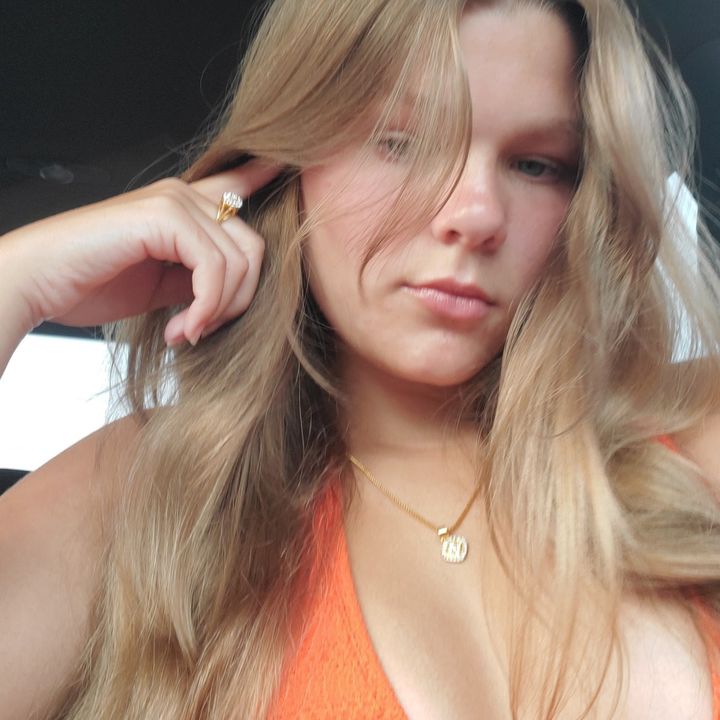 halliecaldwell40