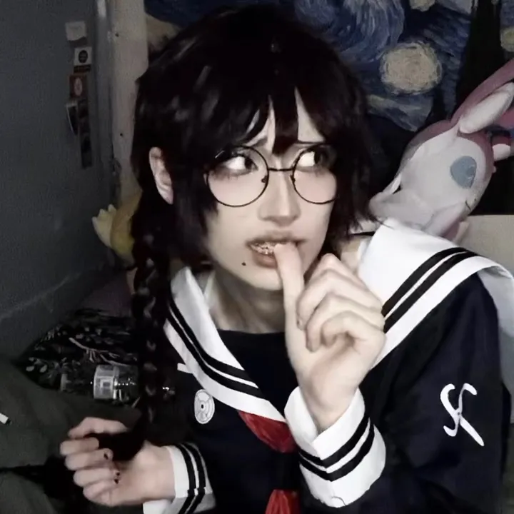 @emdrewzie