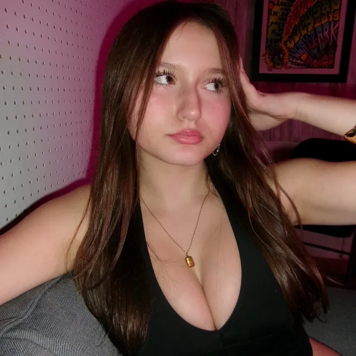 caroline.hewit