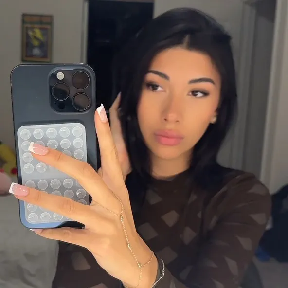 gisellereeves_