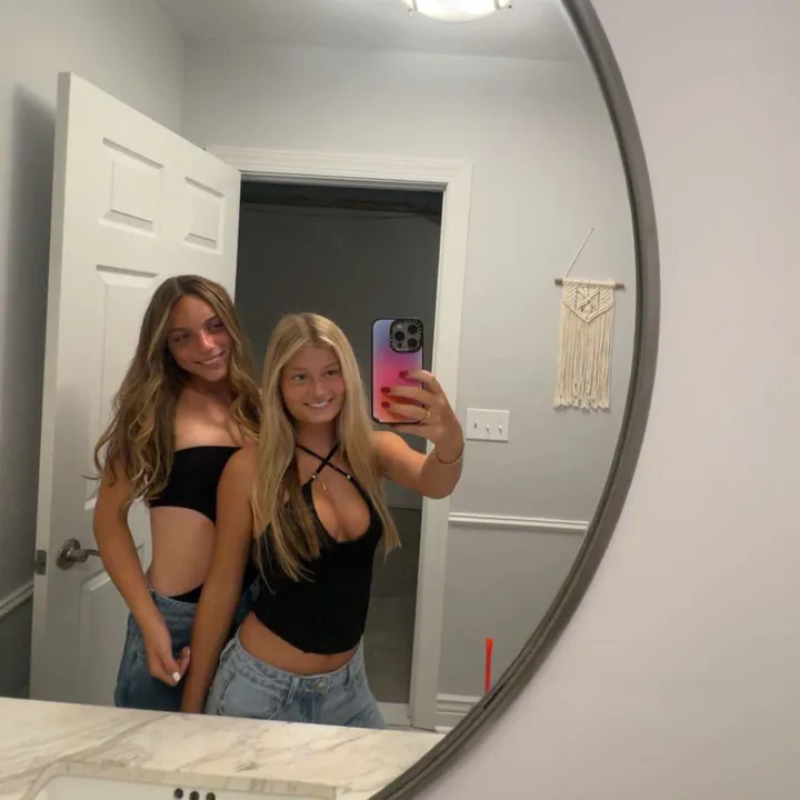 samanthaleone8