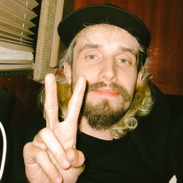 305pouya