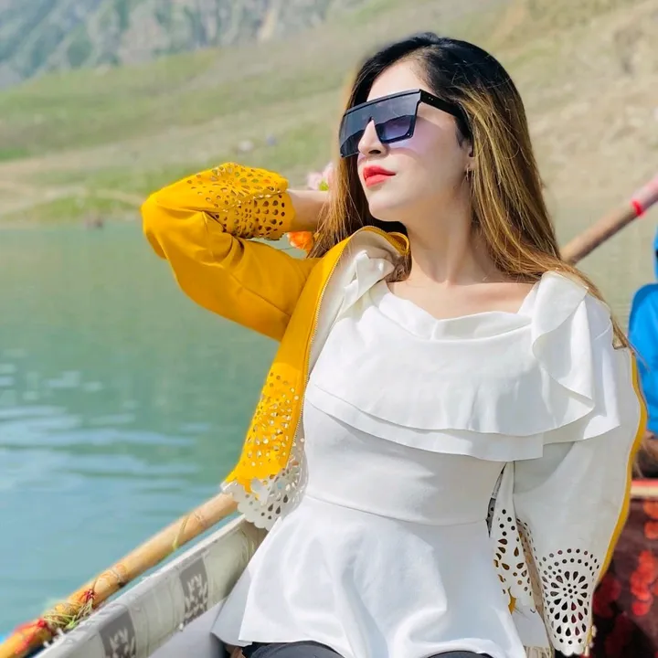 aqsa_khan_official1
