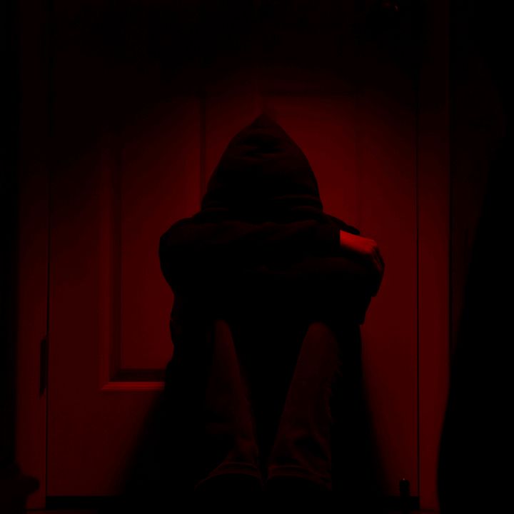_n0b0dyh3r3_